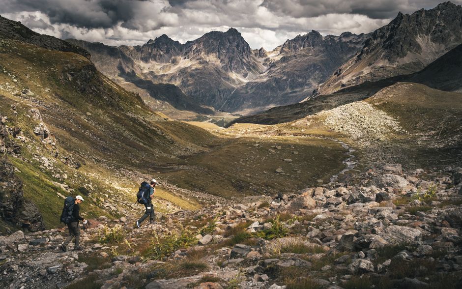The Ordinary Virtues Of Walking: What Changes With Age